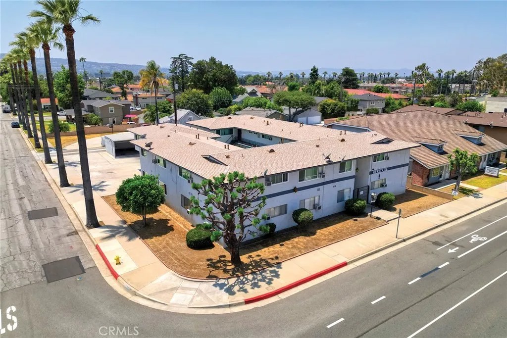 270 E Badillo Street