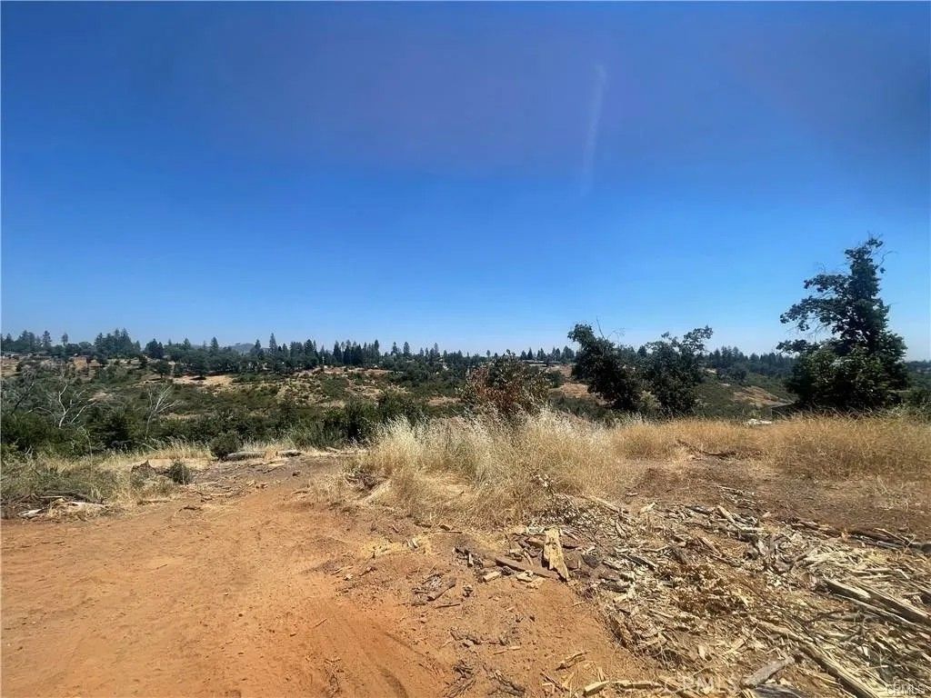 Photo of 5254 Edgewood Ln, Paradise, CA 95969 (MLS # SN26038495)