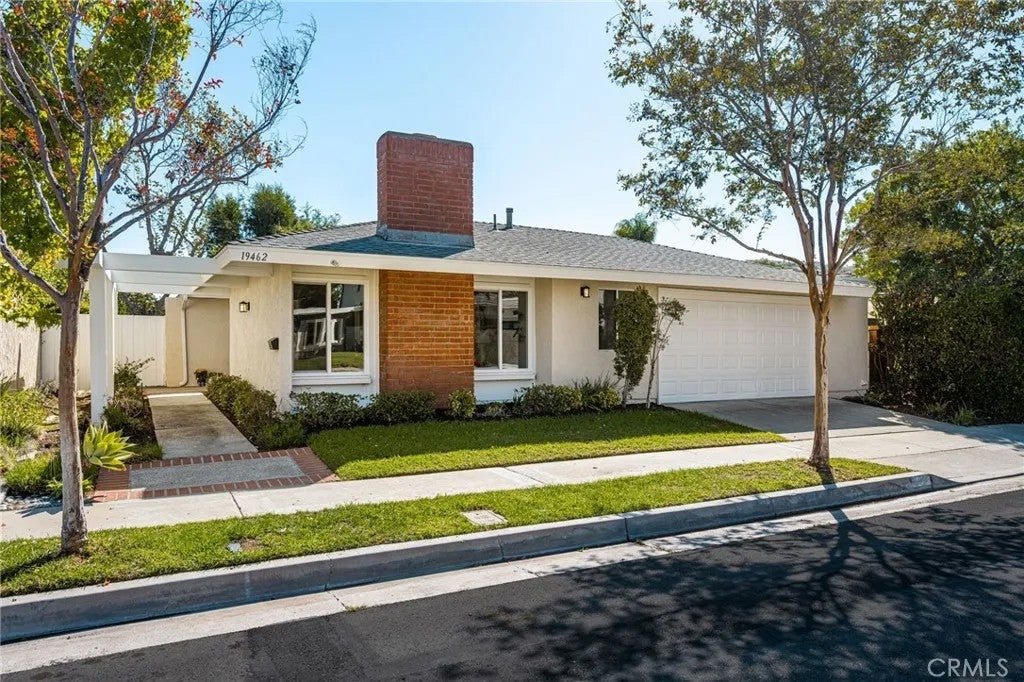 Photo of 19462 Sierra Chula RD, Irvine, CA 92603 (MLS # PW26227063)