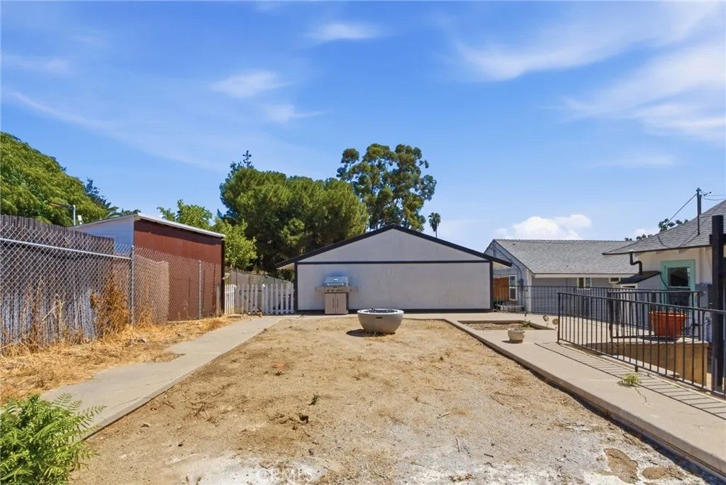 Photo of 0 liberty, Lake Elsinore, CA 92530 (MLS # IG26230665)