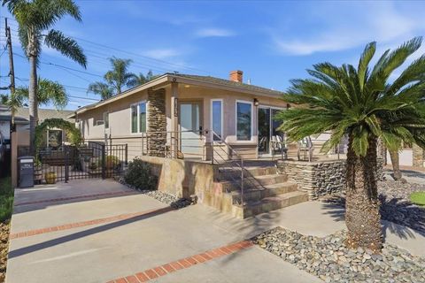 3634 Crown Point Dr San Diego CA 92109