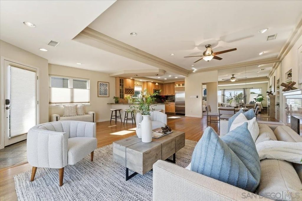 Photo of 3634 Crown Point Dr, San Diego, CA 92109 (MLS # 260002043)