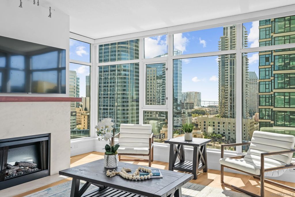 Photo of 1205 Pacific Hwy #1505, San Diego, CA 92101 (MLS # 2600055)