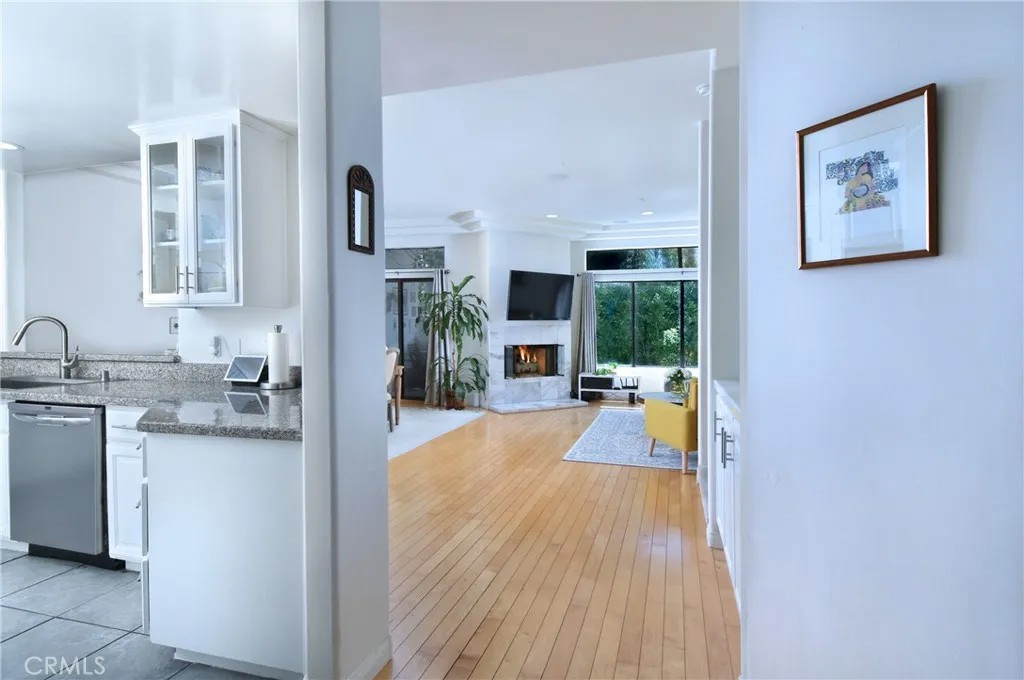 11847 Laurelwood 304