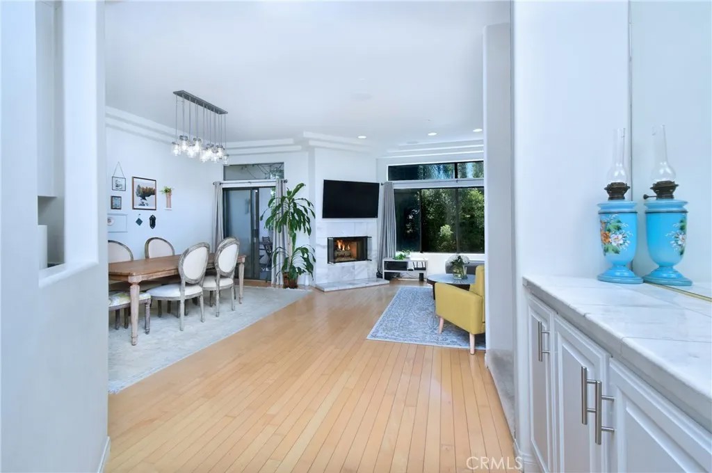 11847 Laurelwood 304