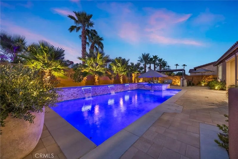 81916 Mission Palms