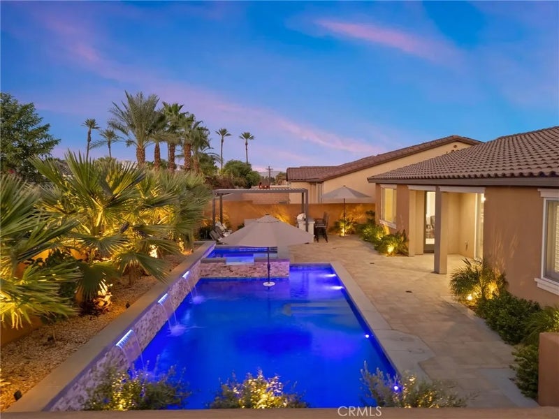 81916 Mission Palms