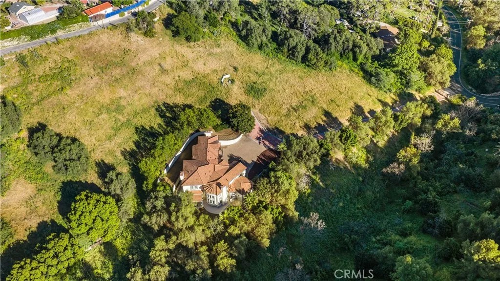 805 West Road