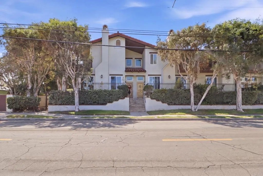 175 Maple Avenue 4
