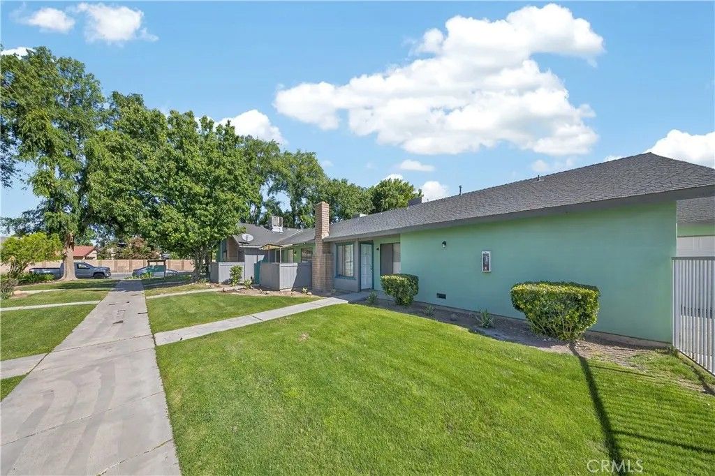 Photo of 6912 N Half Moon, Bakersfield, CA 93309 (MLS # GD26073629)