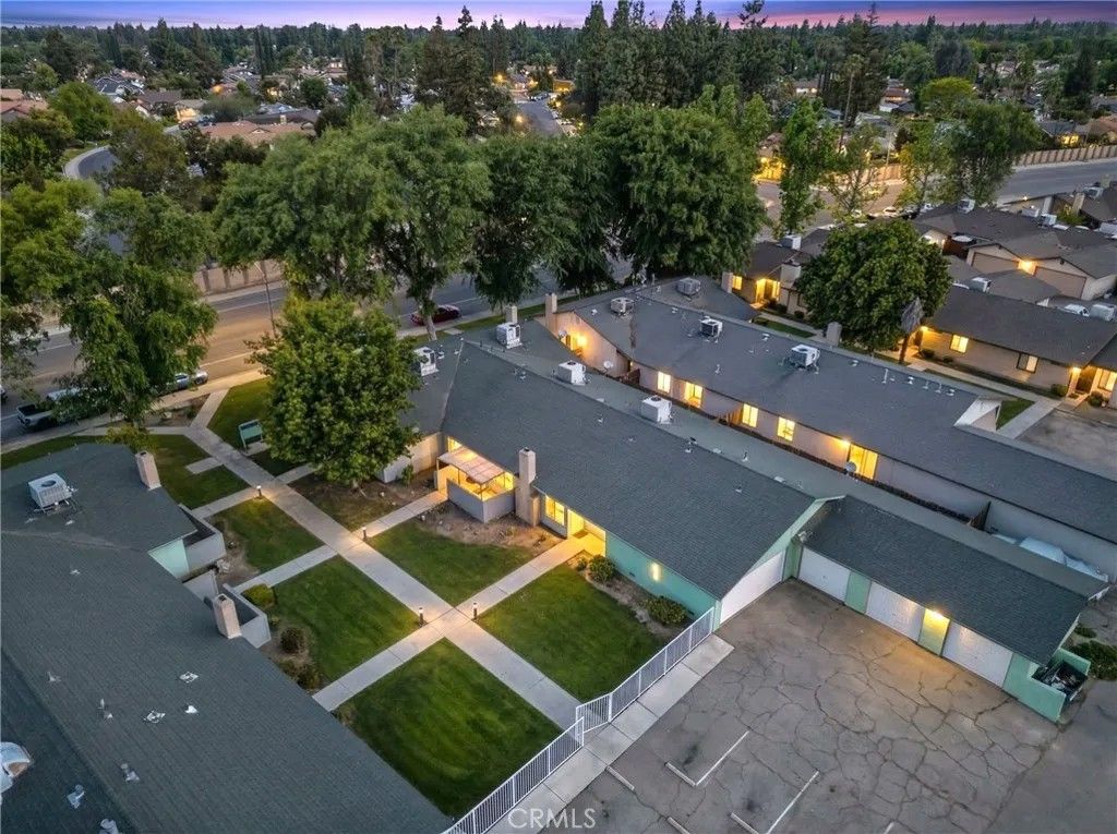 Photo of 6912 N Half Moon, Bakersfield, CA 93309 (MLS # GD26073629)