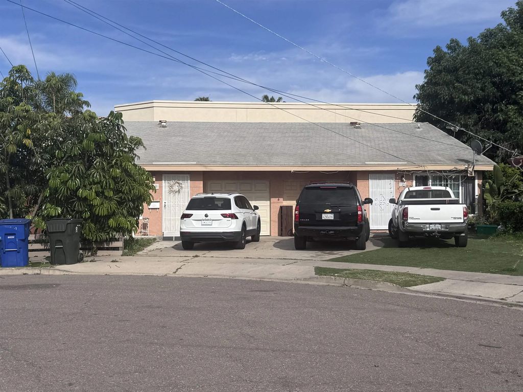 Photo of 618-20 Whitney Street, Chula Vista, CA 91910 (MLS # 260006104)