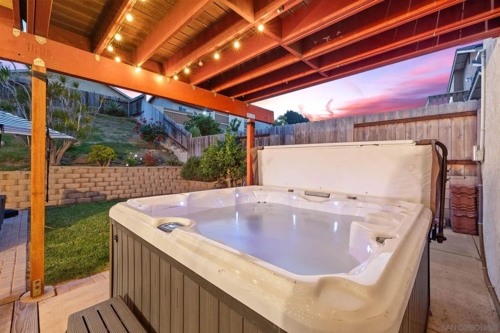 Photo of 1878 Sherbrooke St, San Diego, CA 92139 (MLS # 260009632)