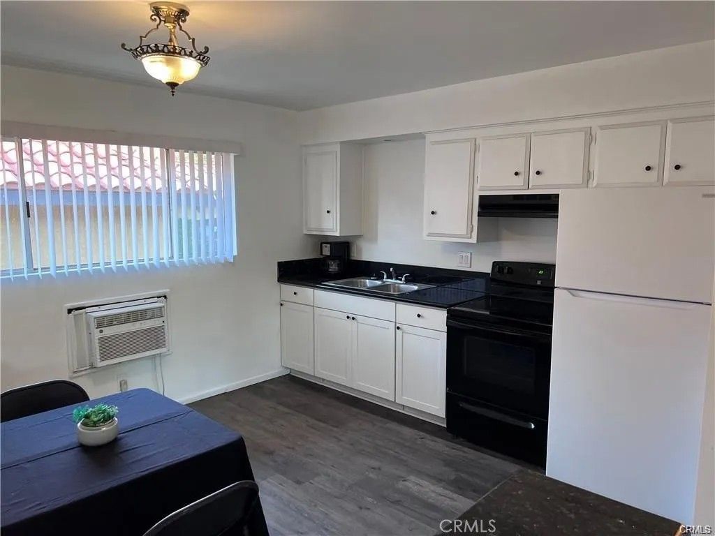 Photo of 315 E 8th St, Corona, CA 92879 (MLS # OC26097006)