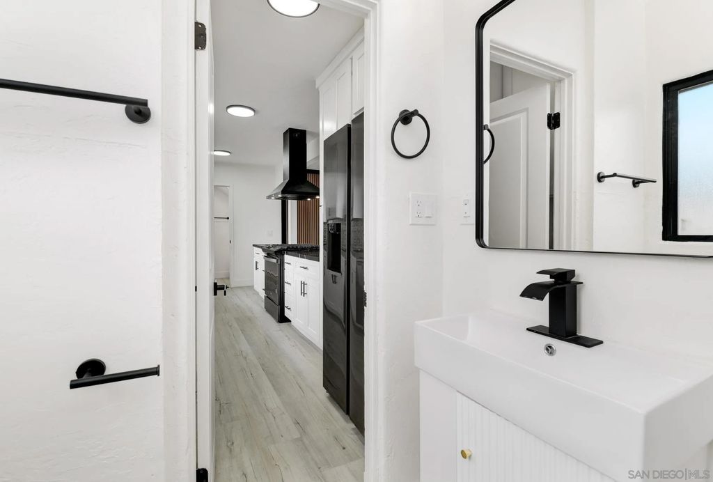 Photo of 244 26Th St, San Diego, CA 92102 (MLS # 260002542)