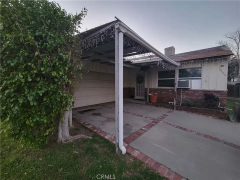 Photo of 13603 Berg, Sylmar, CA 91342 (MLS # SR26007496)
