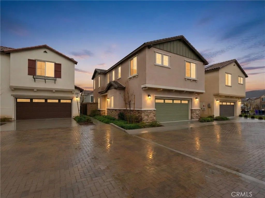 Photo of 16281 Castello Lane #2, Fontana, CA 92336 (MLS # CV26035906)