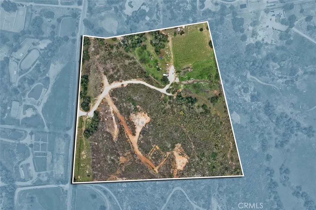 39948 Avenida La Cresta