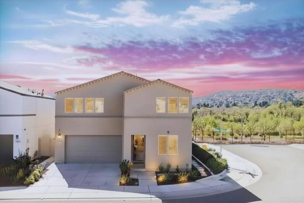 Photo of 35076 Hacienda Heights, Fallbrook, CA 92028 (MLS # NDP2602124)