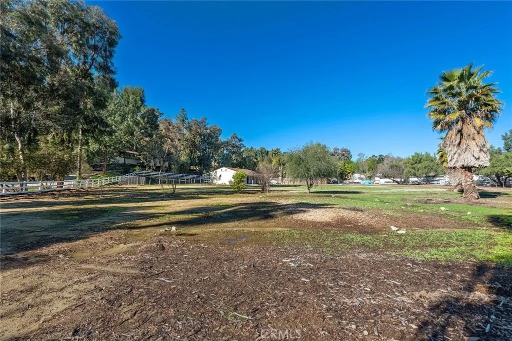 Photo of 5546 Paradise Valley, Hidden Hills, CA 91302 (MLS # SR25250032)