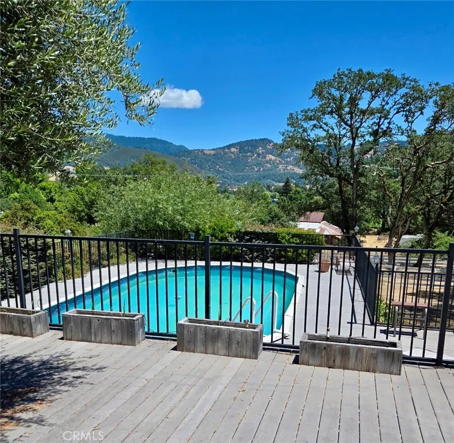 8451 Gibson Lane