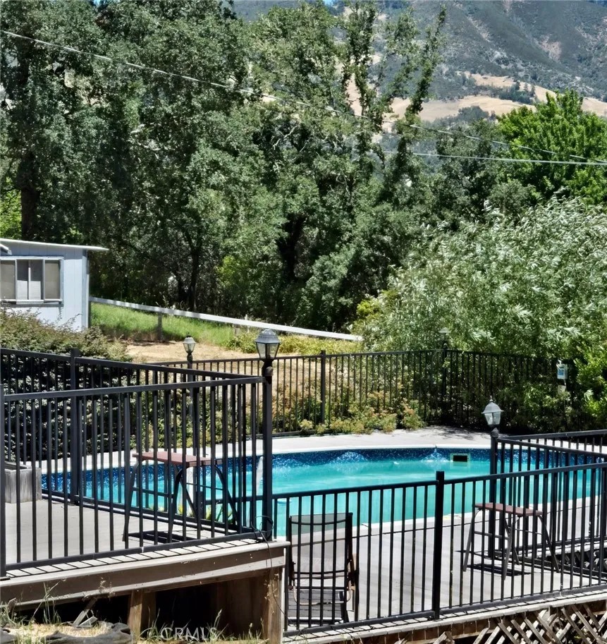 8451 Gibson Lane