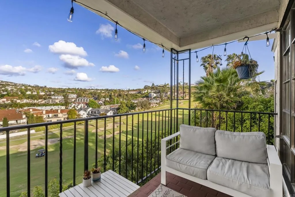 2630 Pirineos Way 13