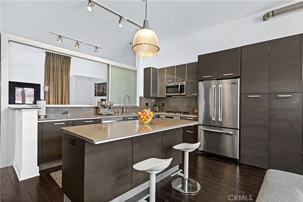 13320 Beach 203
