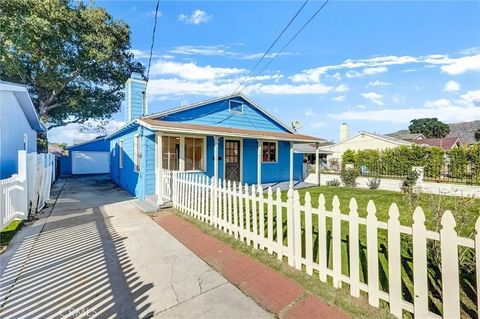 Tiny photo for 10335 Scoville Avenue, Sunland, CA 91040 (MLS # BB25272523)