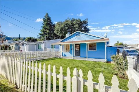 Tiny photo for 10335 Scoville Avenue, Sunland, CA 91040 (MLS # BB25272523)