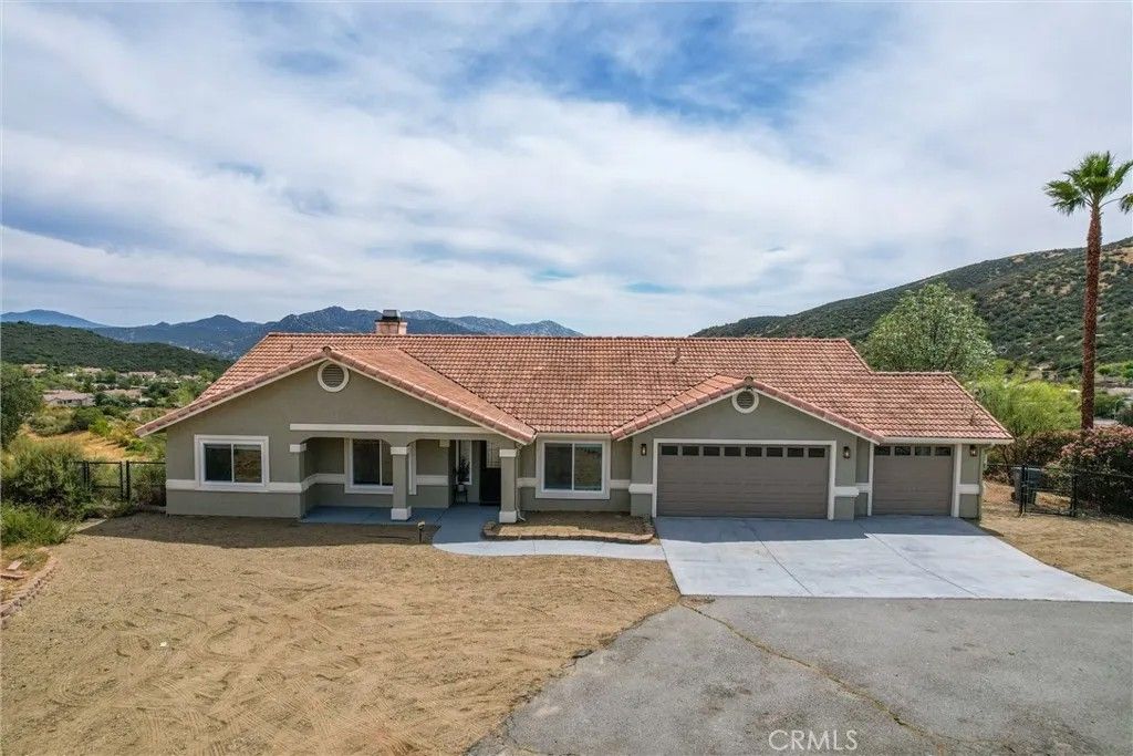 Photo of 23164 Vista Ramona Rd, Ramona, CA 92065 (MLS # OC26083355)