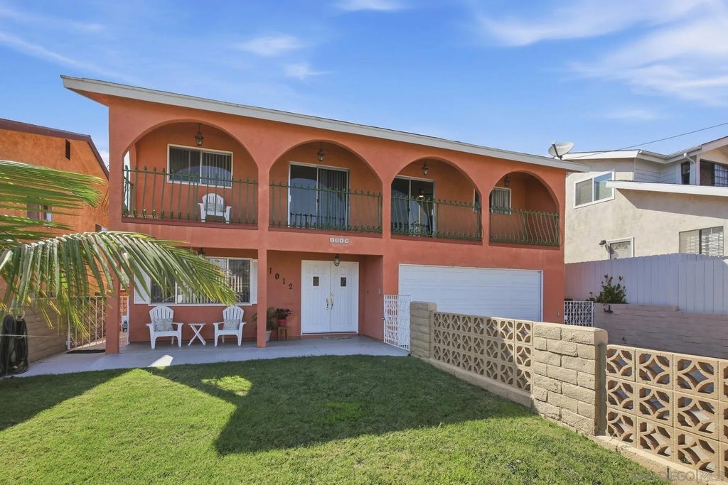 Photo of 1012-16 11th St, Imperial Beach, CA 91932 (MLS # 260022808)