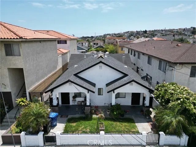 643 W 15th Street