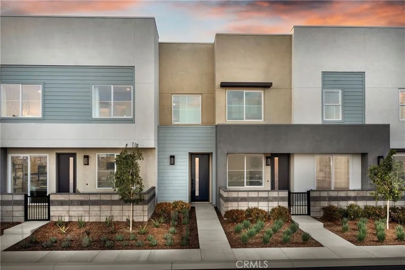 3681 W S. Eichler Paseo 3