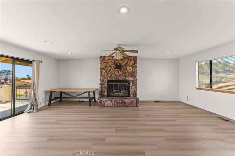 13640 Spring Valley