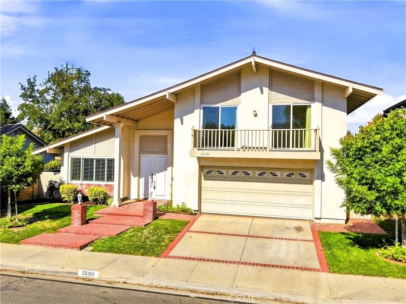 25164 Avenida Rotella