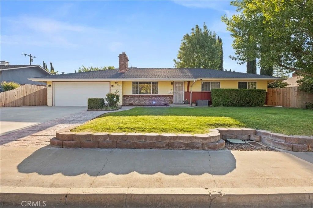 Photo of 705 Elm ST, Tehachapi, CA 93561 (MLS # PI26096050)