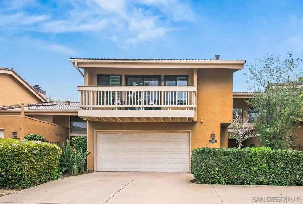 Photo of 2538 Caminito Muirfield, La Jolla, CA 92037 (MLS # 260004776)