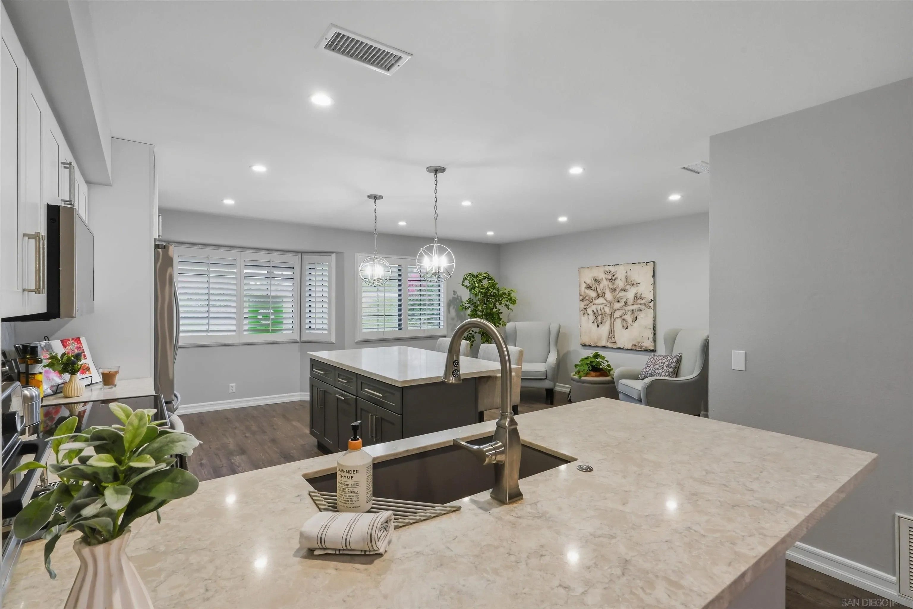7982 Mission Vista