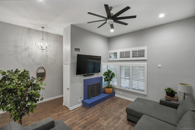 7982 Mission Vista