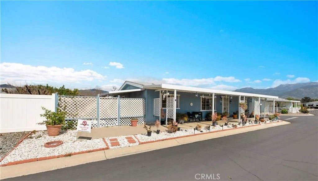 Photo of 24600 Mountain Ave #136, Hemet, CA 92544 (MLS # SW26050619)