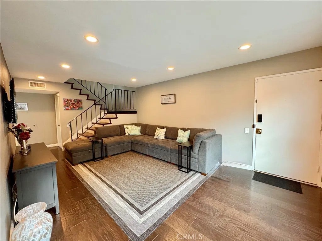 1354 Peppertree