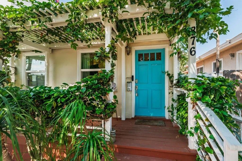 Photo of 876 Thomas Avenue, San Diego, CA 92109 (MLS # NDP2510902)