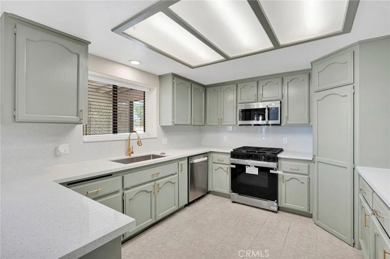 10055 Baker Rd