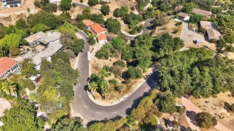 943 Hillcrest