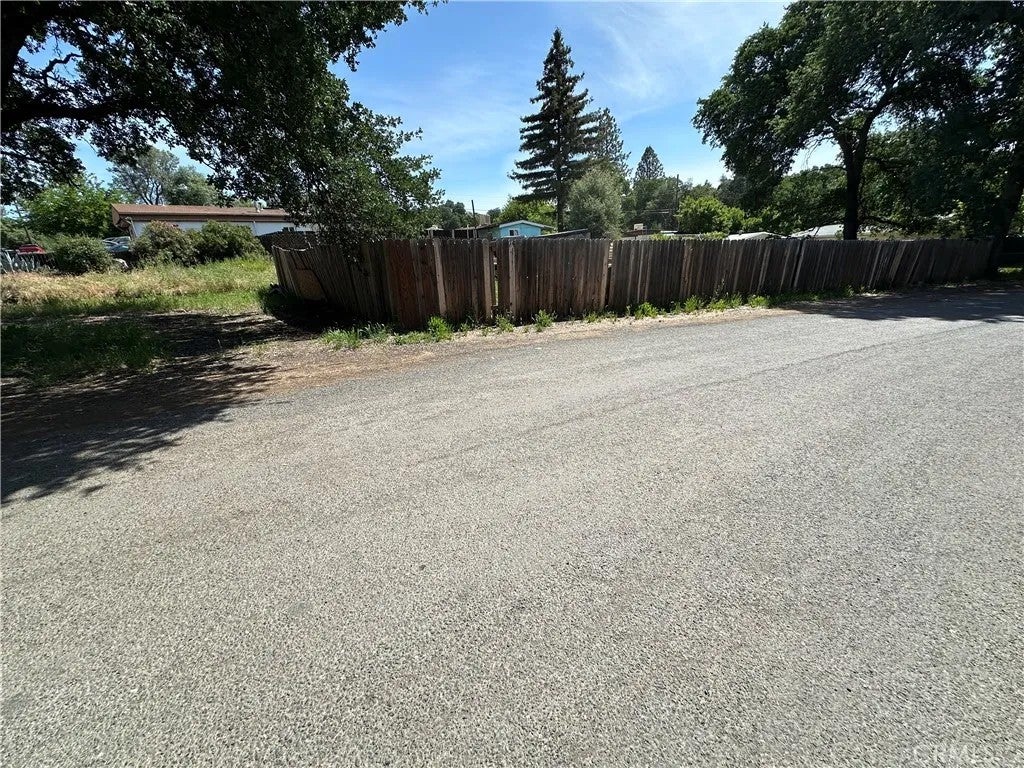 15225 Highland