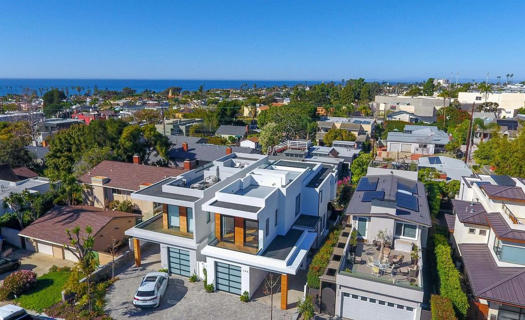 Photo of 746 Bonair St, La Jolla, CA 92037 (MLS # 260003114)