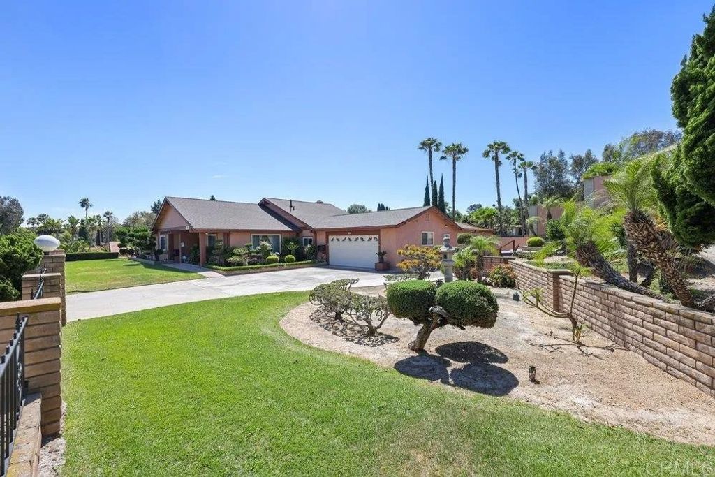 Photo of 3206 Wheeling Ln, Bonita, CA 91902 (MLS # PTP2602579)