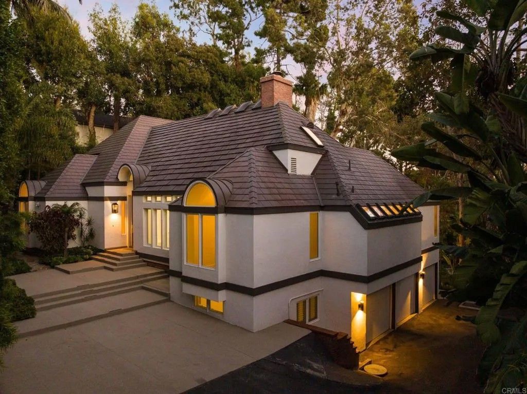 Photo of 1765 Ivy Road, Oceanside, CA 92054 (MLS # NDP2602164)