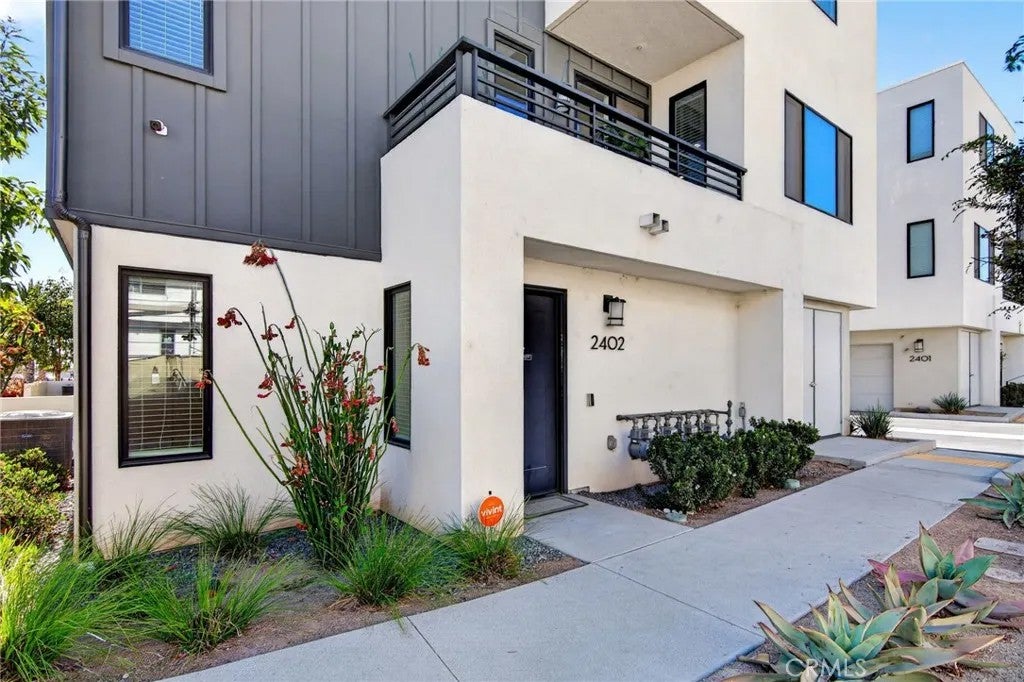 2402 Cascalote Loop